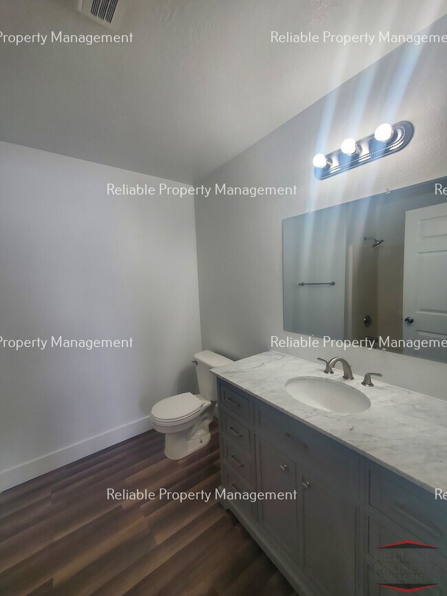 Building Photo - 2236 Meppen Dr