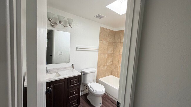Building Photo - 8301 E Wildcat Dr