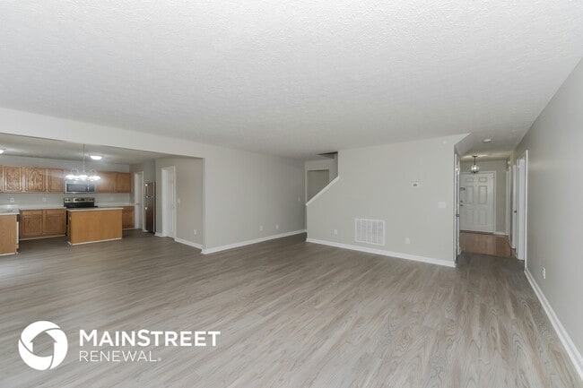 Building Photo - 204 Vintage Cir