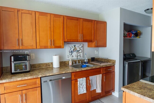 Building Photo - 3500 Blue Lake Dr