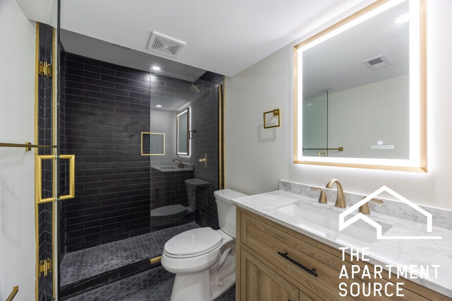 Building Photo - 4638 N Hamilton Ave