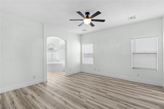Building Photo - 5568 Jelsma Ave