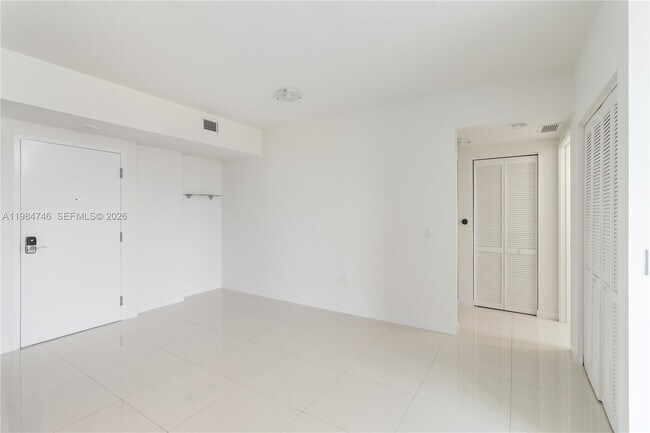 Building Photo - 7661 NW 107th Ave