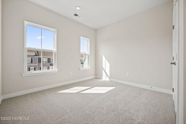 Building Photo - 20 Gramercy Dr