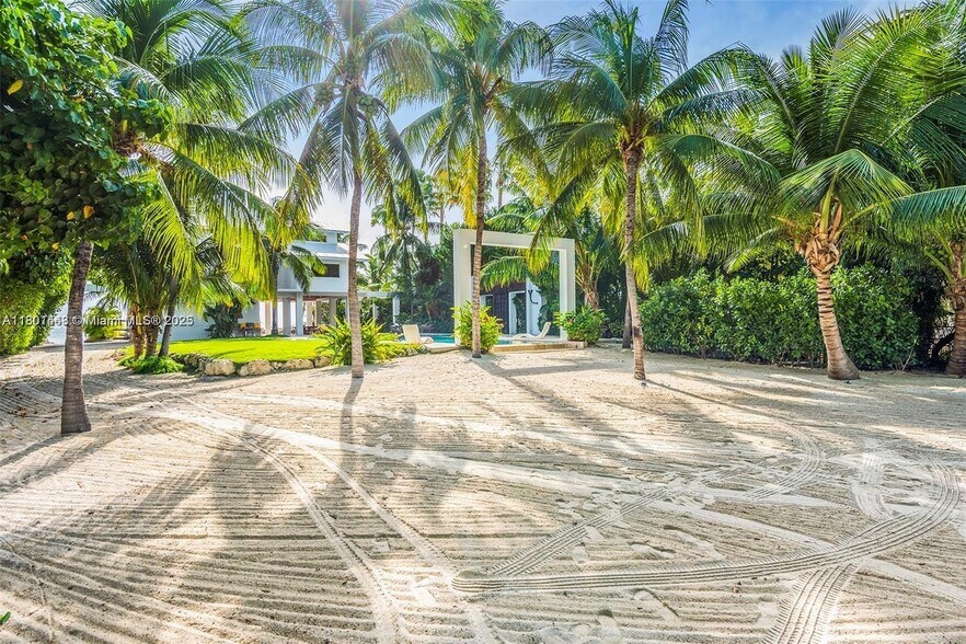 Building Photo - 60 Ocean Front Dr