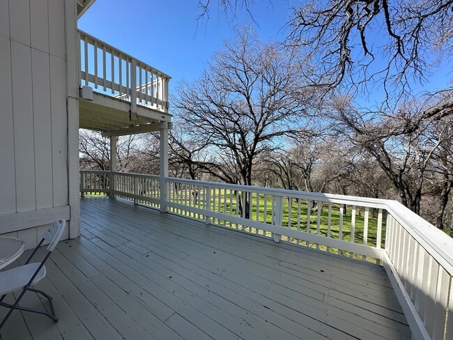 Building Photo - Gorgeous Multilevel 4 Bedroom 2.5 Bathroom Home on Acreage