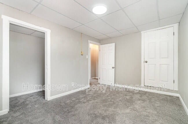 Building Photo - 606 North St