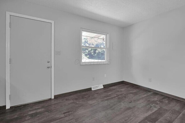 Building Photo - 53 Neil St