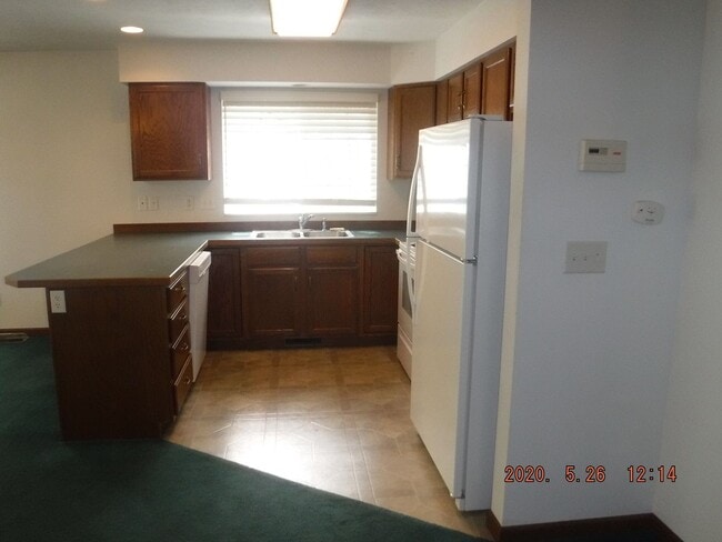 Building Photo - Spacious 3 Bedroom Home in Aspen Place Nei...