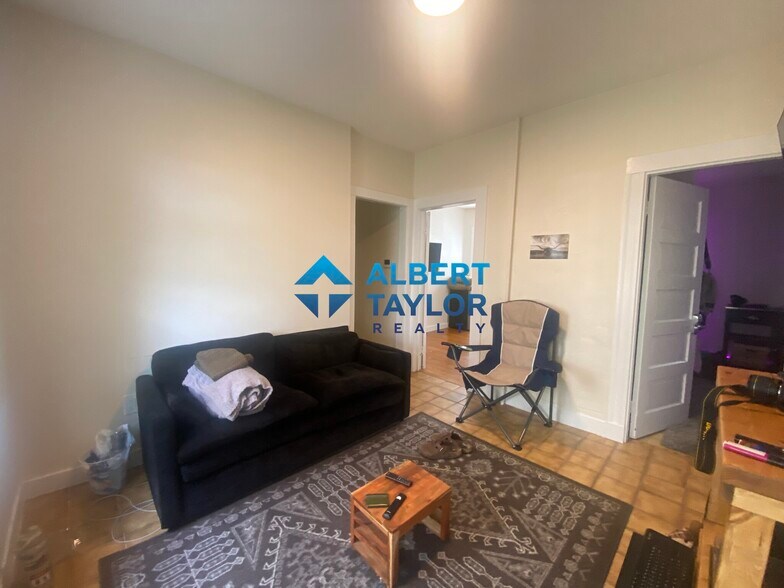 Building Photo - 18 Sawyer Ter