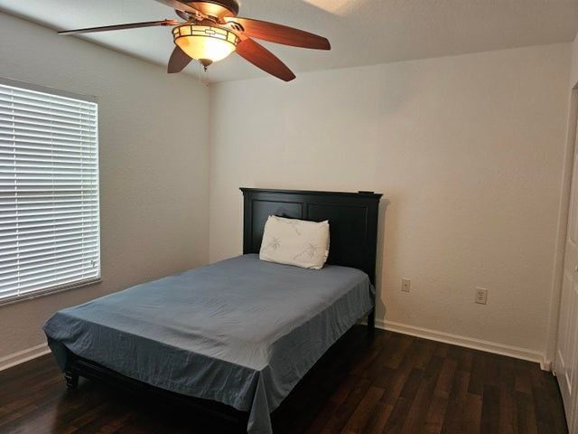 Building Photo - 7533 Topiary Ave