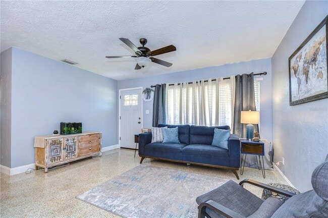 Building Photo - 5635 24th Ave N