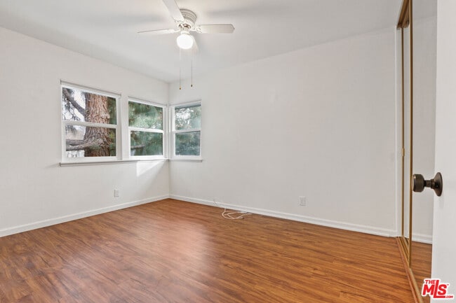 Building Photo - 3621 Kalsman Dr