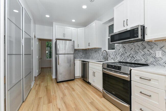 Building Photo - 1137 50th St