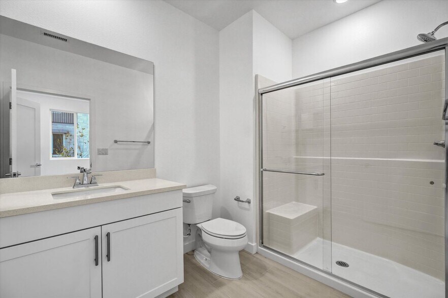 Building Photo - 10002 Central Ave