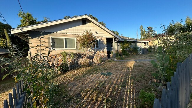 Primary Photo - 6041 Susan Rd