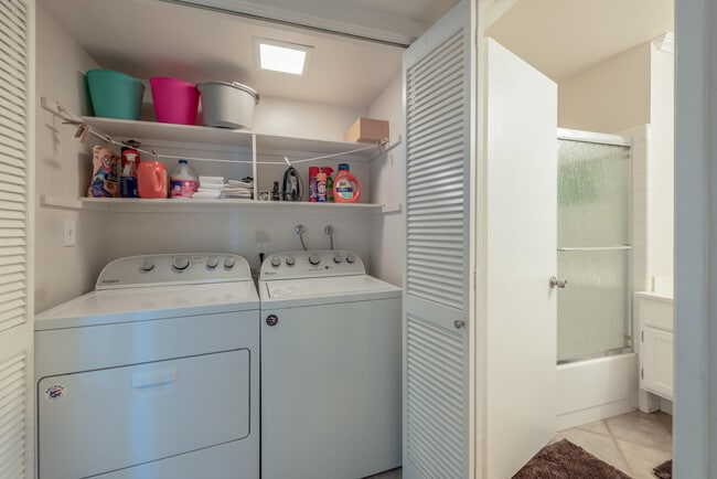 Building Photo - 28 Cll Encinitas