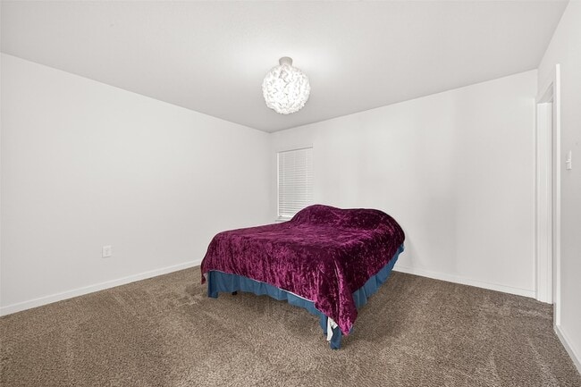 Building Photo - 6803 Alamitos Ct