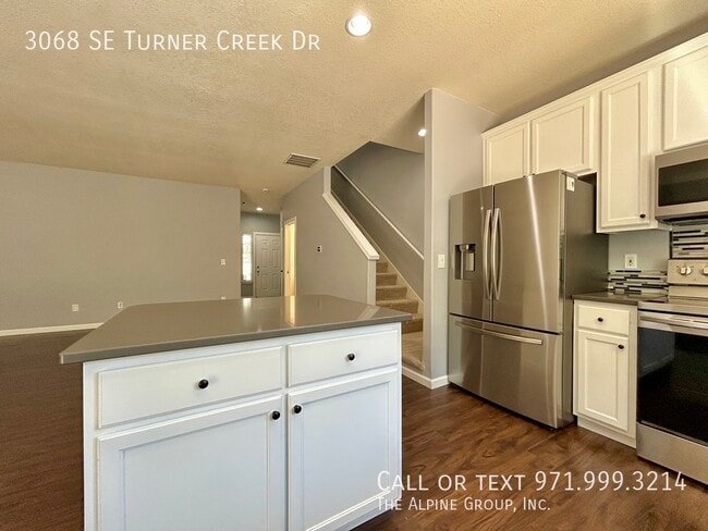 Building Photo - 3068 SE Turner Creek Dr