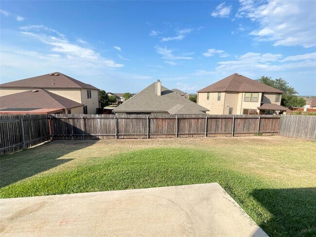 Building Photo - 213 Connor Elkins Dr