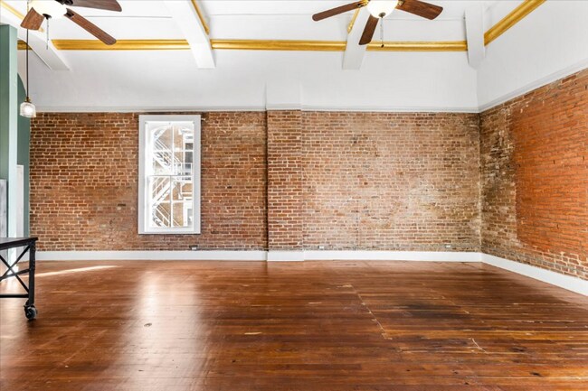 Building Photo - 2111 Postoffice St