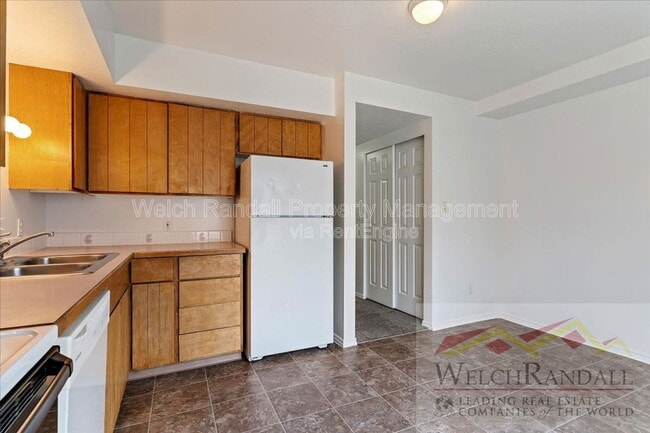 Building Photo - 417 E 2100 N