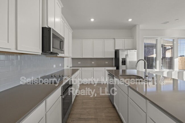 Building Photo - 233 Cherryvale Ln