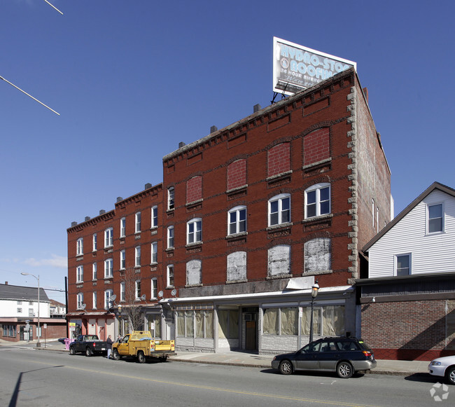 Building Photo - 1270-1288 Pleasant St