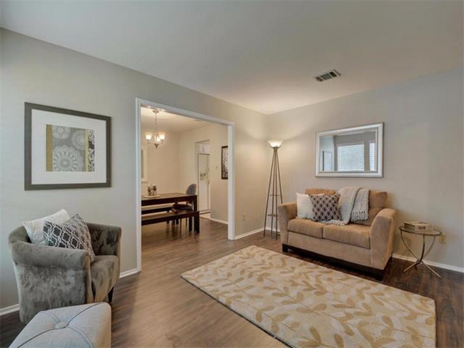 Building Photo - 7601 Hawkeye Dr