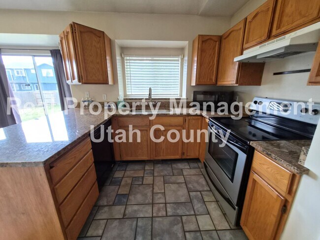 Building Photo - Great Lehi Home