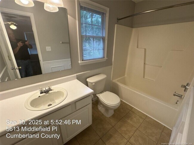 Building Photo - 5617 Middlefield Pl