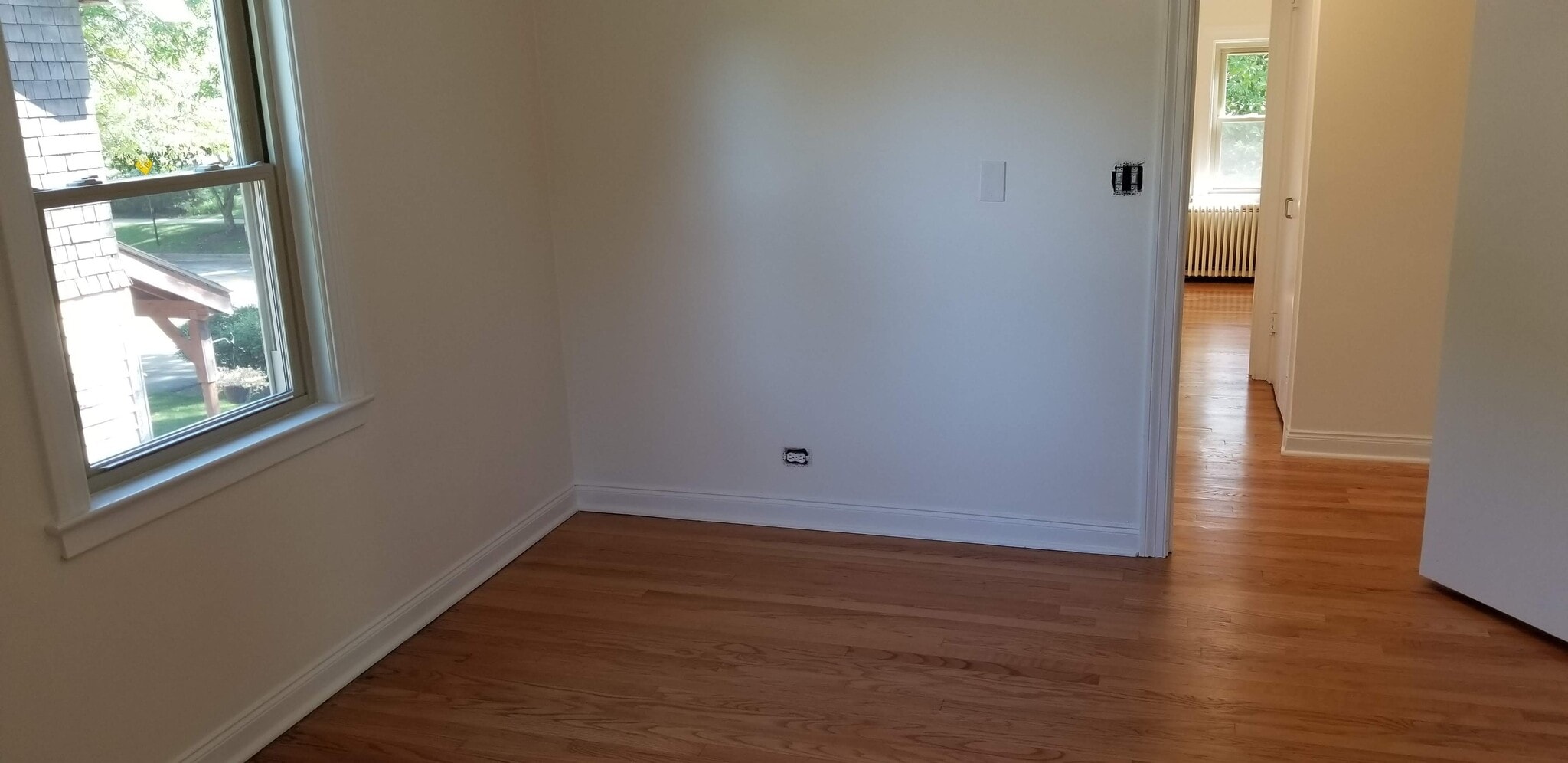 Unit 2 - 679 Park Ave W