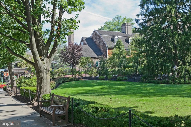 Building Photo - 25 Palmer Square W