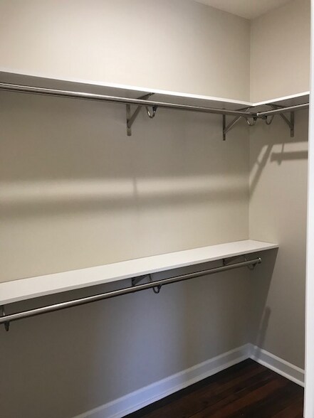 Building Photo - 205 N Williams St