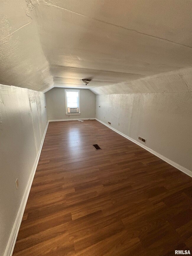 Building Photo - 2916 W Meidroth St