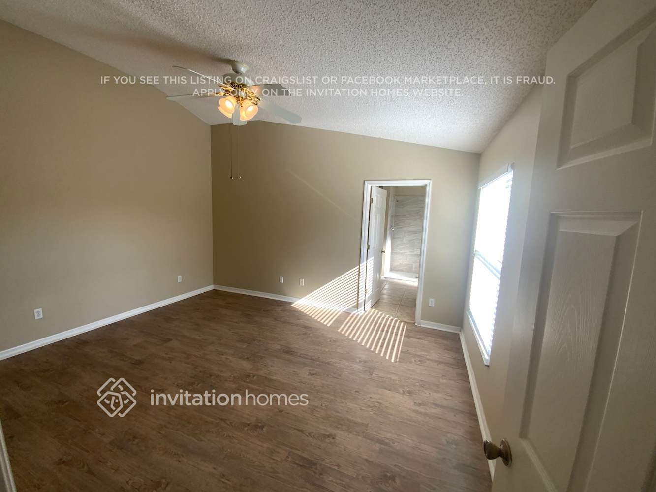 Building Photo - 214 Oak Branch Dr