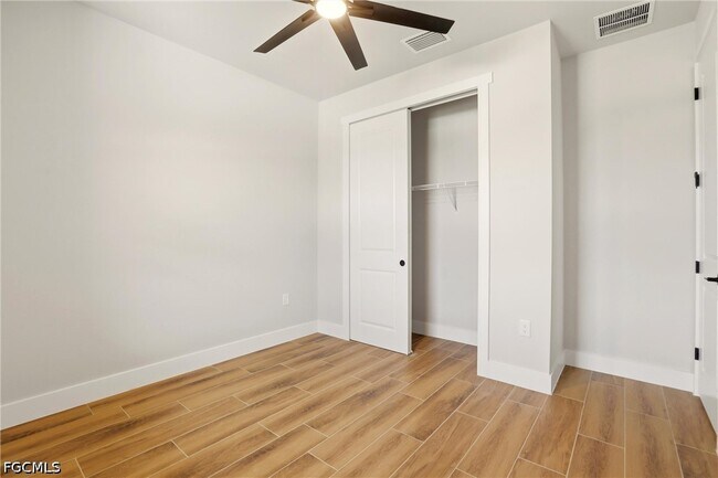 Building Photo - 2630 NW 23rd Ave