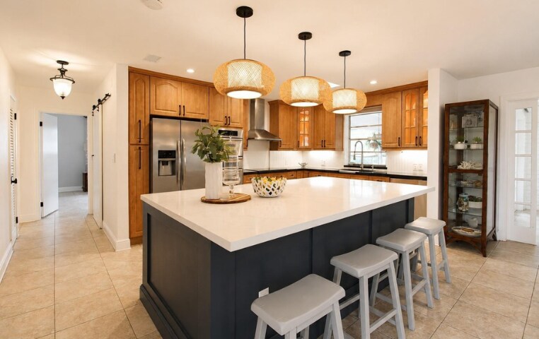 Building Photo - 5380 SW 92nd Ave