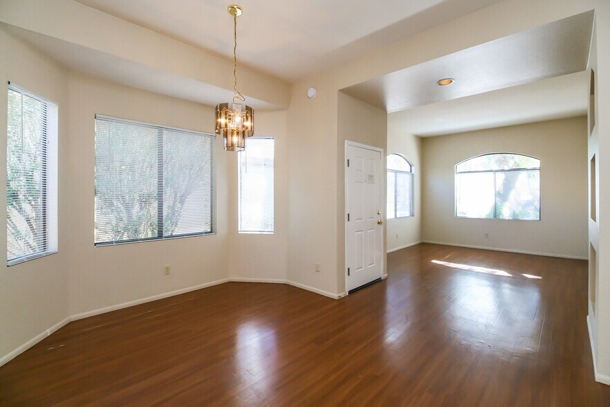 Building Photo - 9997 E Paseo San Ardo