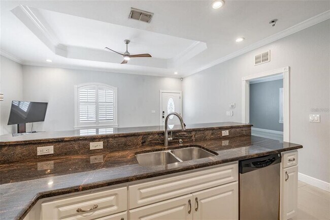 Building Photo - 2323 W Cherry St