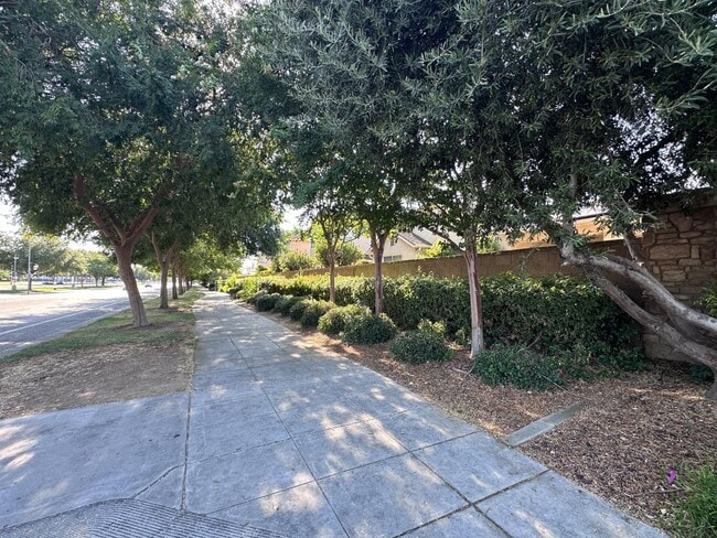 Building Photo - 92 W Barcelona Ln