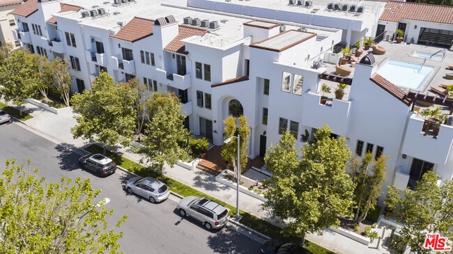 Building Photo - 10648 Woodbridge St