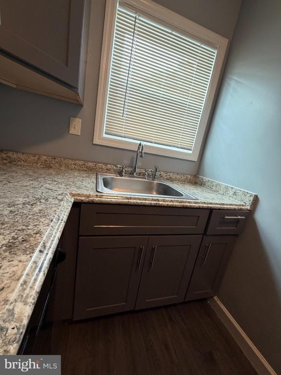 Building Photo - 924 7th St