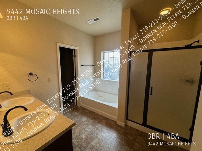 Building Photo - 9442 Mosaic Heights