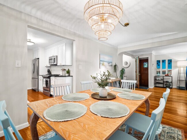 Building Photo - 386 Walworth Ave