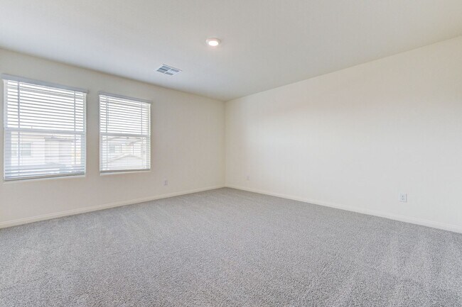 Building Photo - Newly Built 4 bedrooms in Cadence