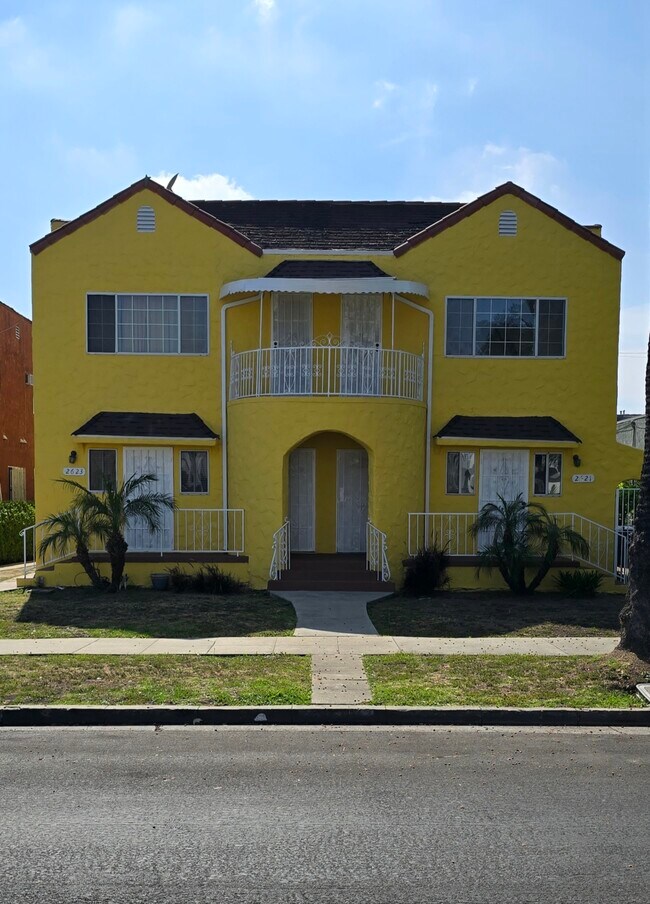Building Photo - 2621 Wellington Rd