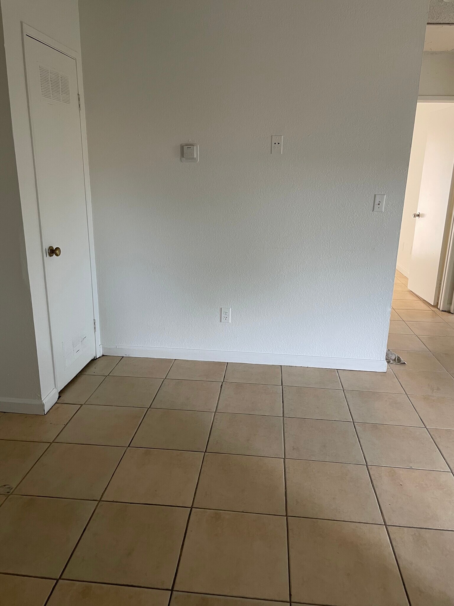 Building Photo - 21410 Golden Hills Blvd