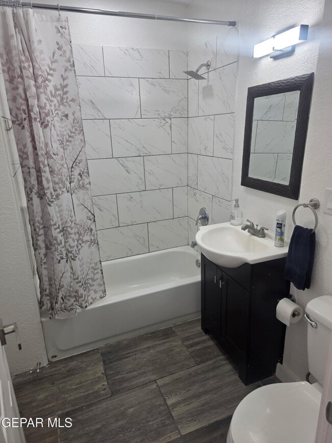 Building Photo - 4002 Pershing Dr