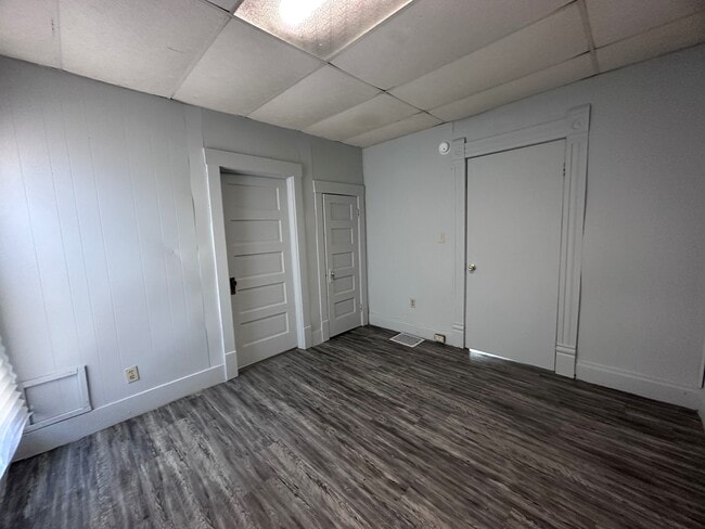 Building Photo - 610 Harmon-